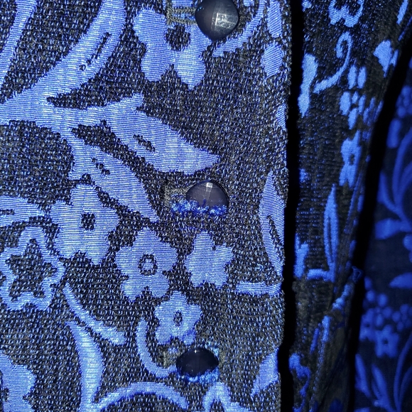 Beautiful suit jacket - Picture 3 of 5